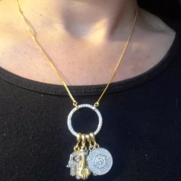 Lucky Clover / Hamsa Hand necklace - Picture 4 of 4